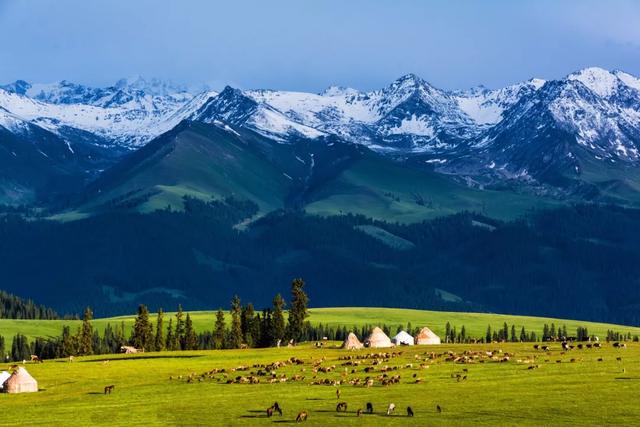 新疆，历史文化的瑰宝与繁荣发展的热土